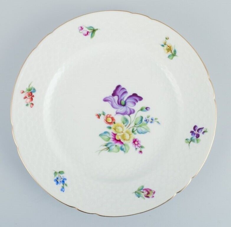 Bing  Grøndahl Saxon Flower  set of four porcelain dinner plates with flowers