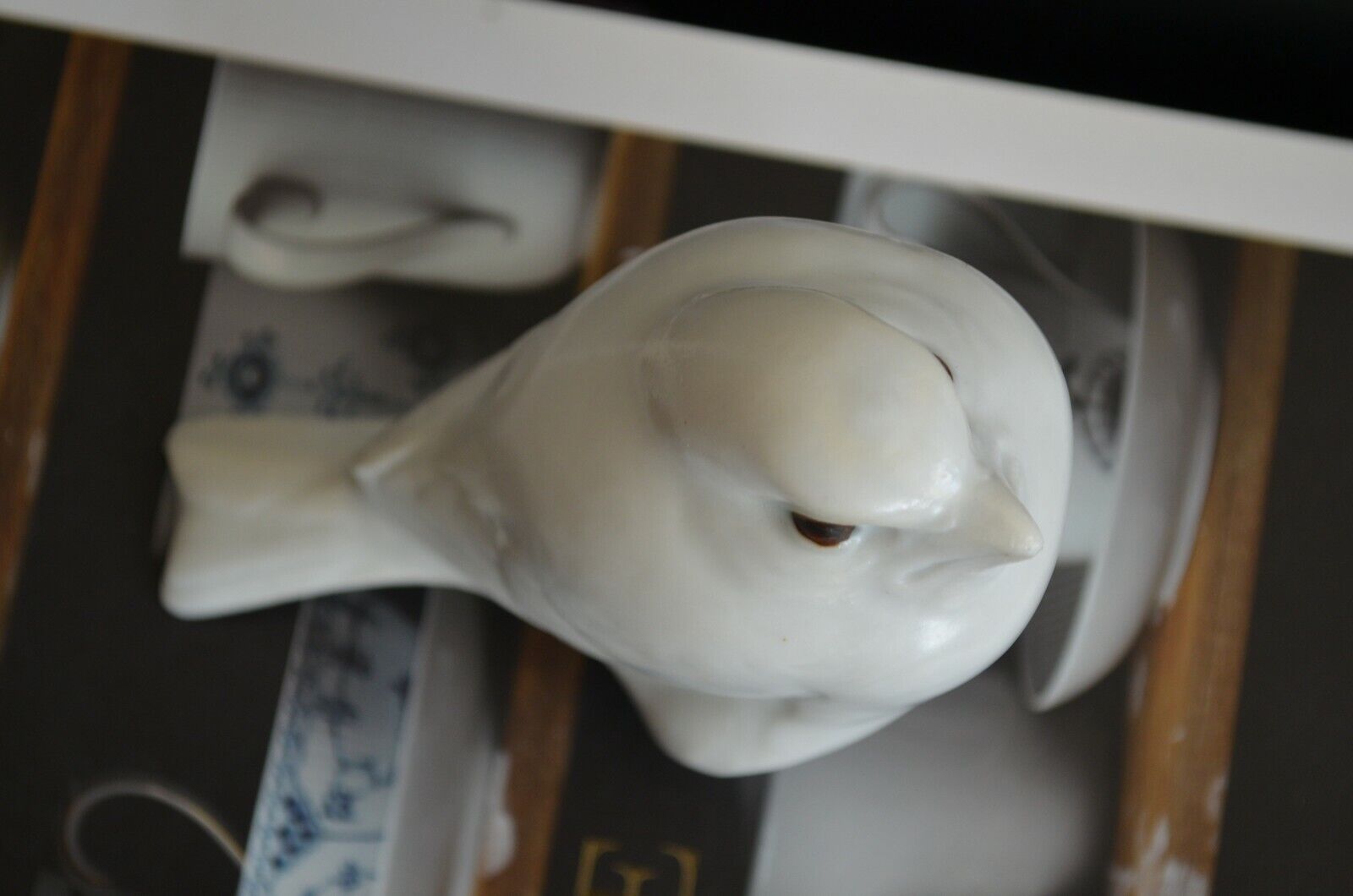 Beautiful Royal Copenhagen 1519 Sparrow White Bird Figurine Stoneware Denmark