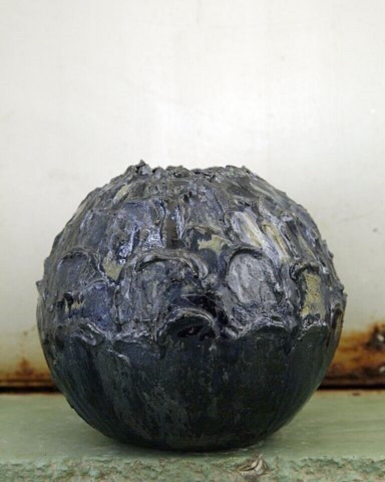 Christina Muff (b 1971) Hand modelled stoneware vase from the ‘Seed’ series