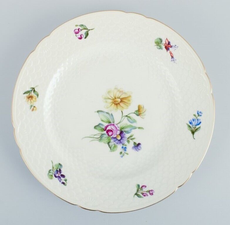 Bing  Grøndahl Saxon Flower  set of four porcelain dinner plates with flowers