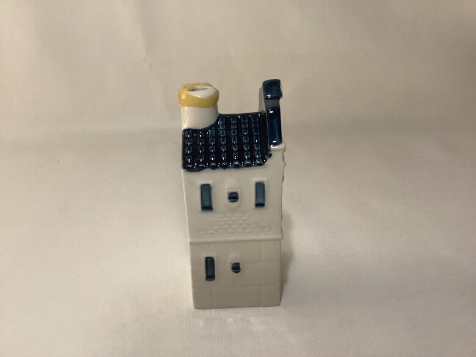 KLM Blue Delft House #71 - Miniature pottery house - Empty Bols