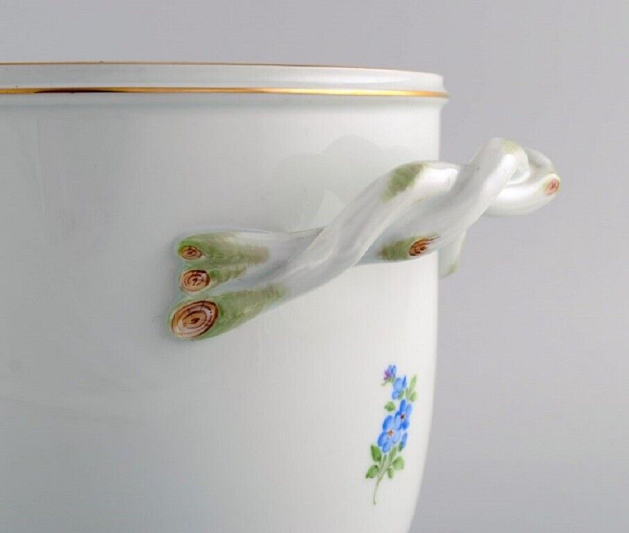 Meissen wine / champagne cooler in hand-painted porcelain with flowers