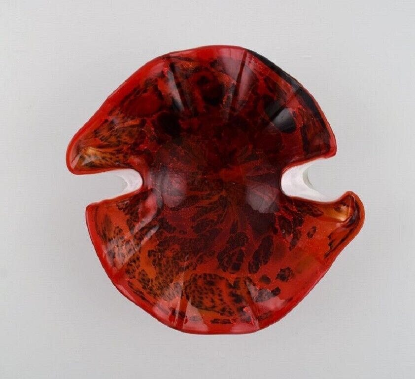 Organically-shaped Murano bowl in mouth-blown art glass  Italian design