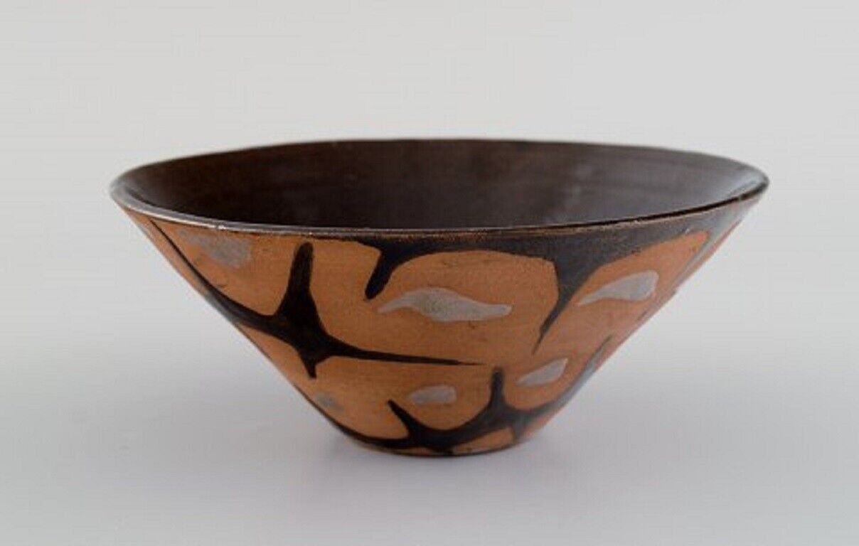 Ole Bjørn Krüger (1922-2007) Two unique bowls in glazed stoneware 1960s / 70s