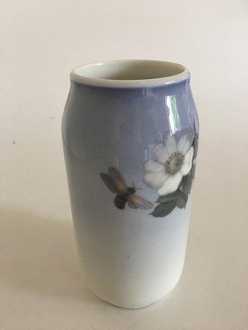 Royal Copenhagen Vase No 693/2304 with a motif of two white roses and a bee