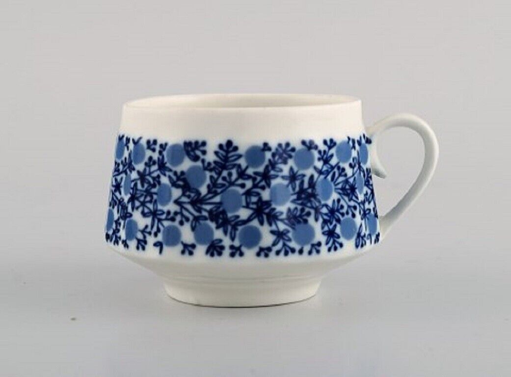 Arabia Finland Retro Doria porcelain coffee service with blue decoration