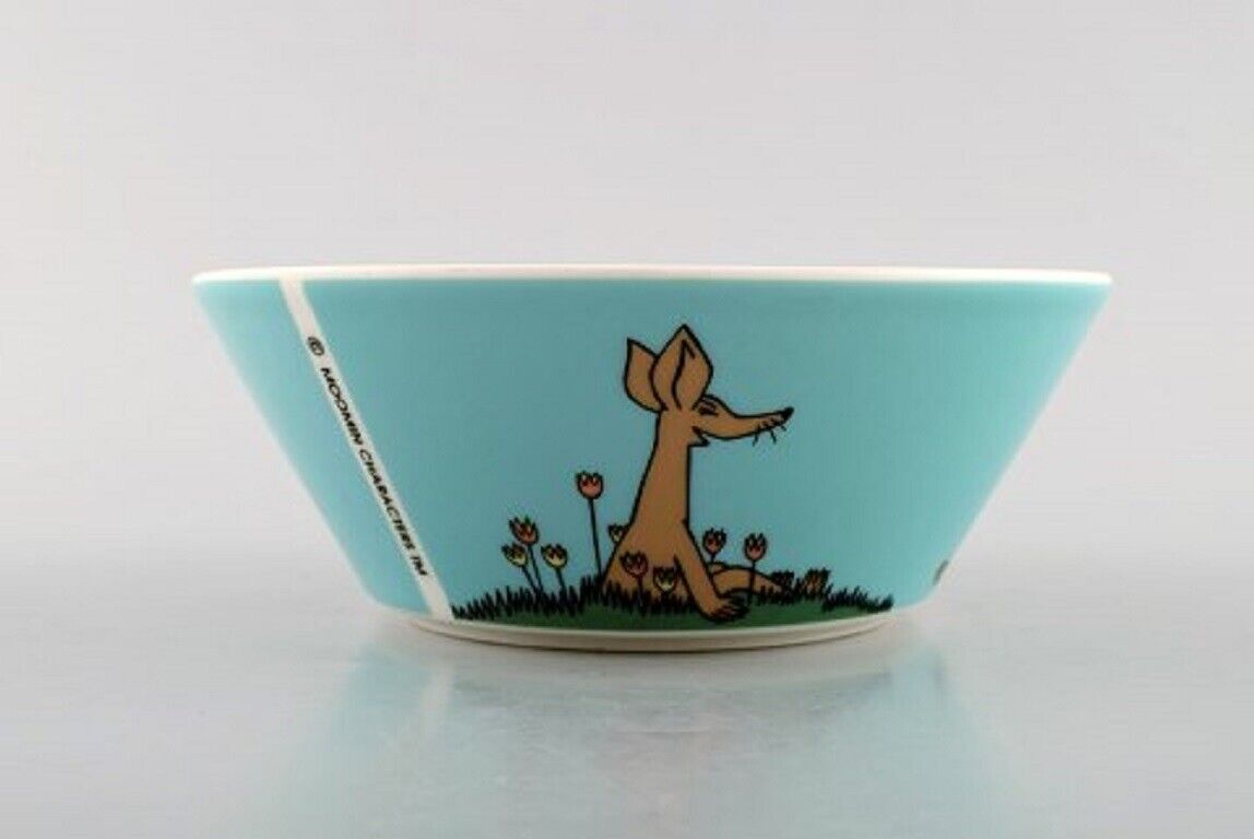 Arabia Finland Three porcelain bowls with motifs from "Moomin" Late 20th C