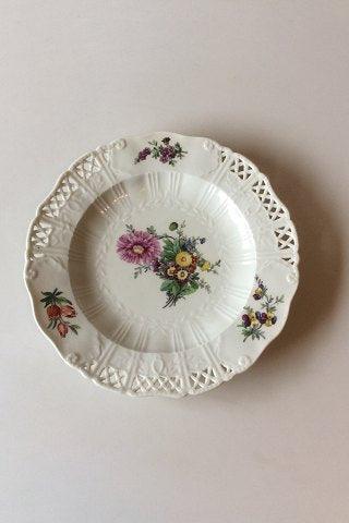 Royal Copenhagen Saxon Flower Dinner-/Fruit Plate Premium model with pierced