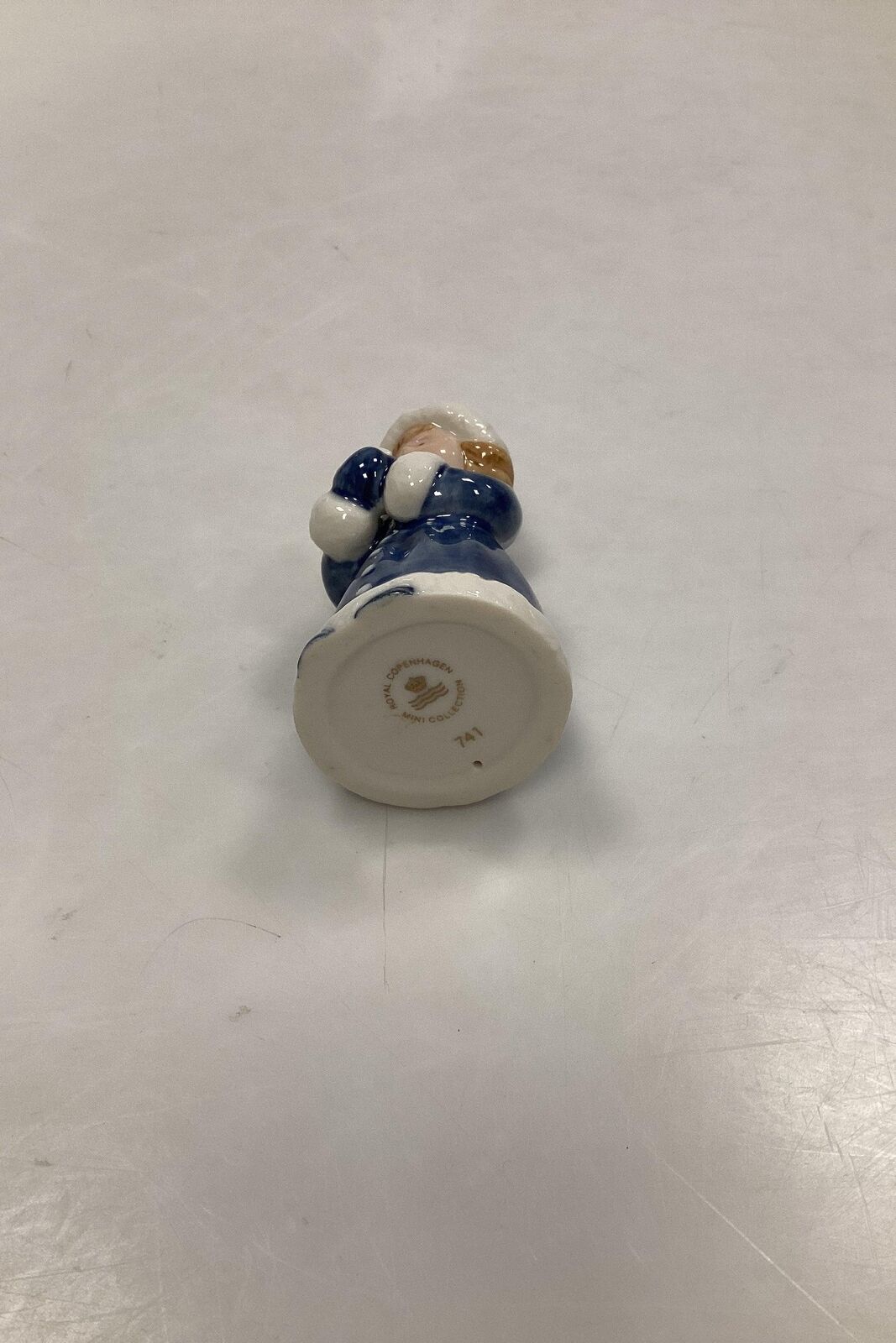 Royal Copenhagen Mini Collection Girl with Bird No 741