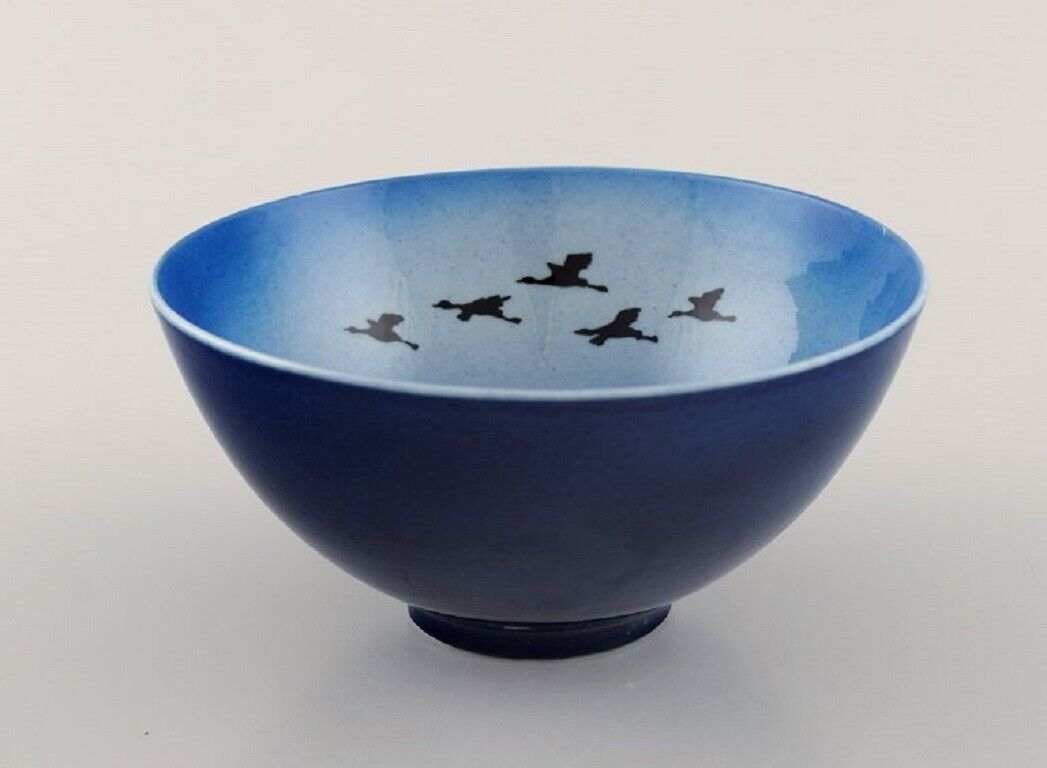 Sven Wejsfelt Gustavsberg Studio Bowl with hand-painted birds