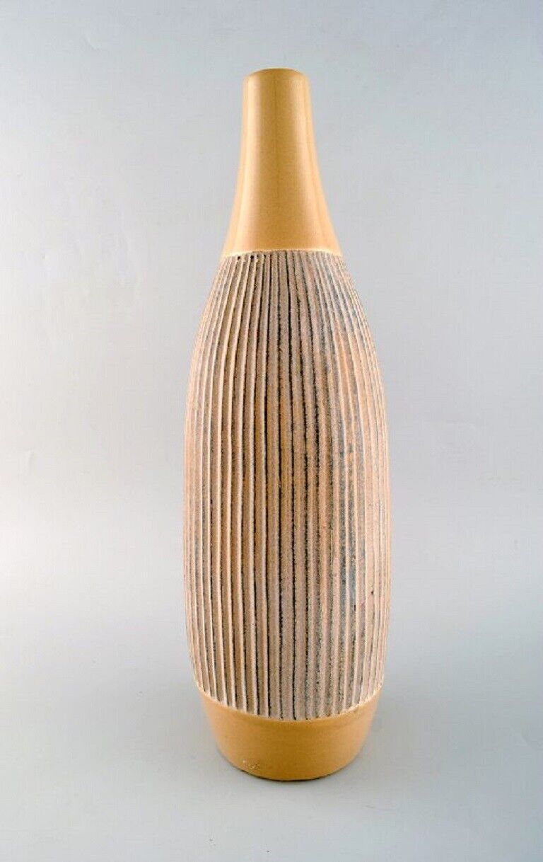 Scandinavian ceramist Large vase in glazed ceramic with grooved body