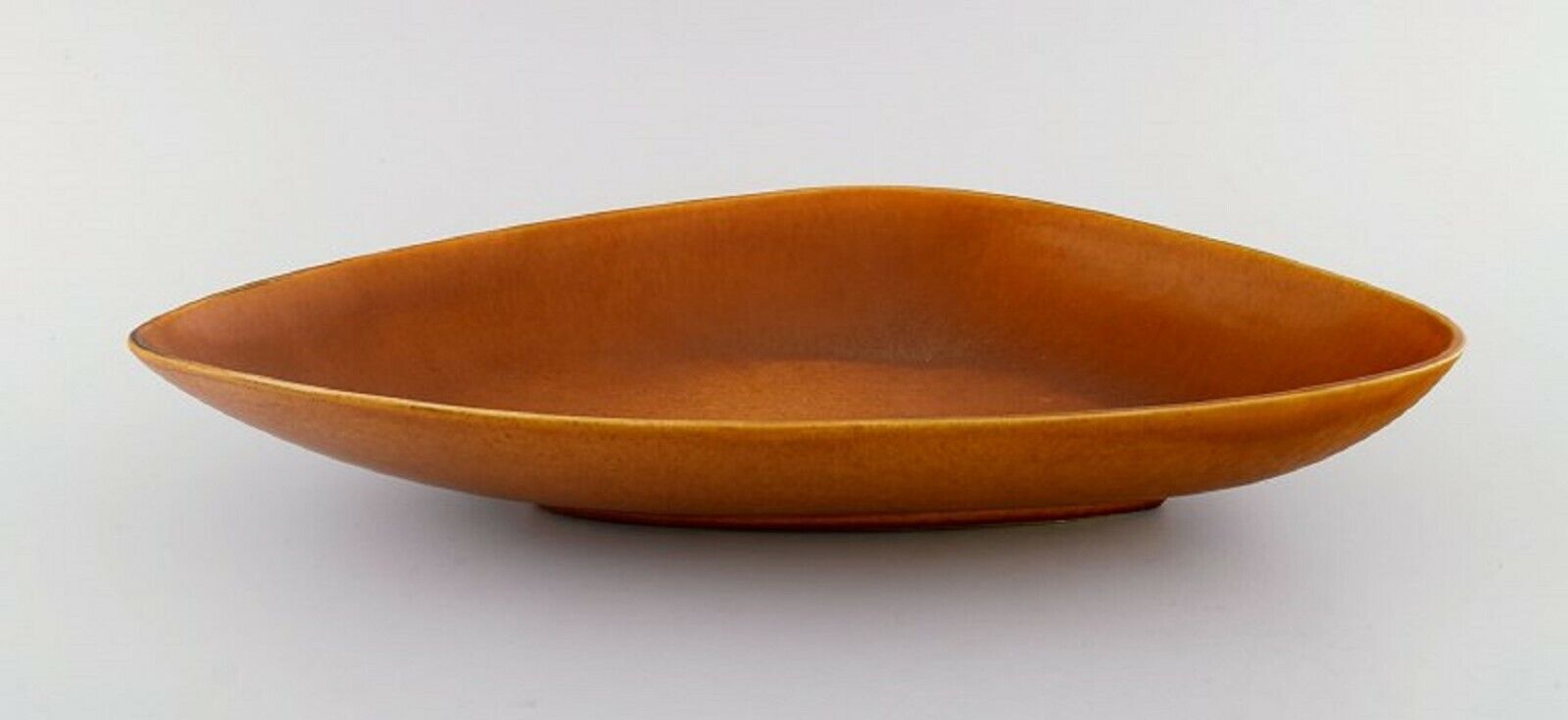 Gunnar Nylund for Nymølle Large triangular dish in glazed ceramics 1960's