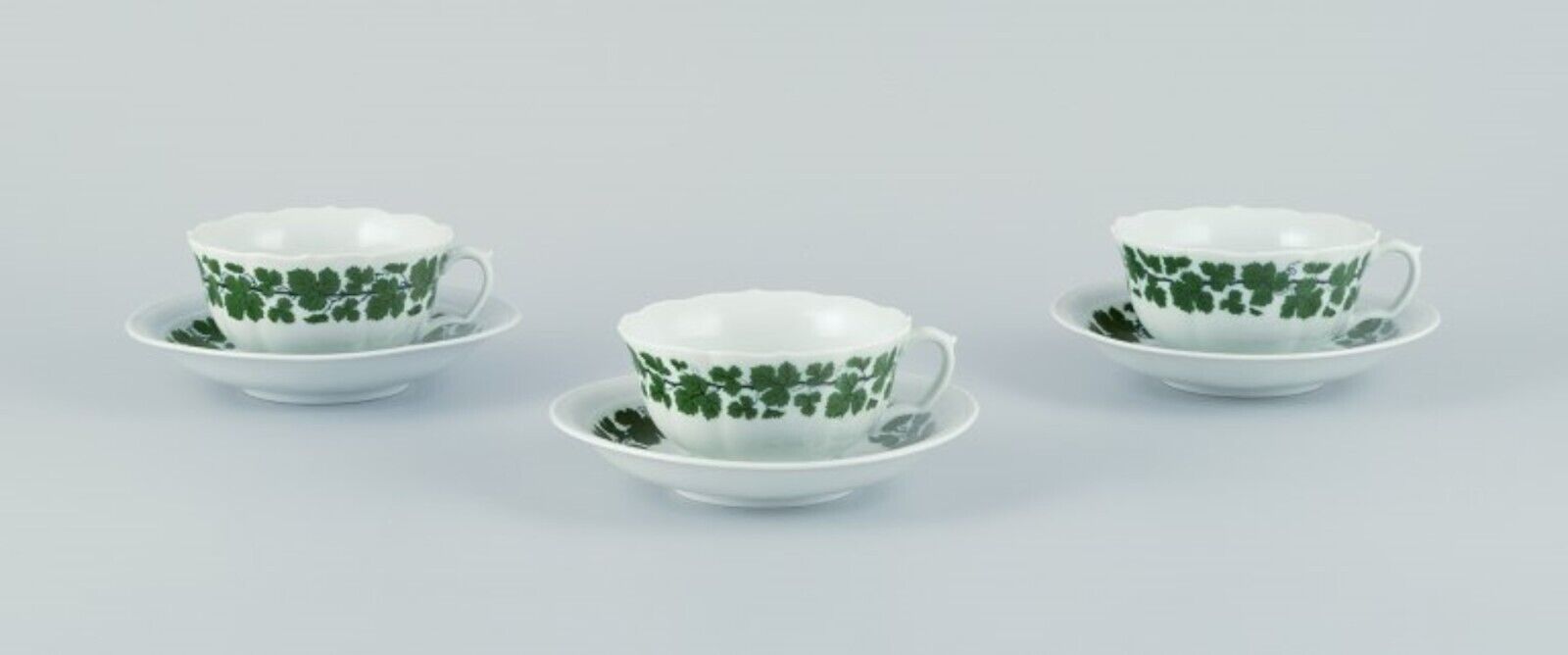 Meissen Green Ivy Vine Set of three tea cups and saucers Mid-20th C