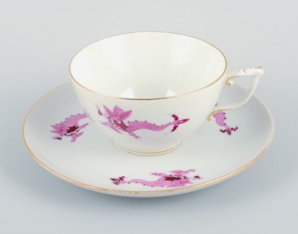 Meissen Rich Court Dragon Five-person purple tea service with gold decoration