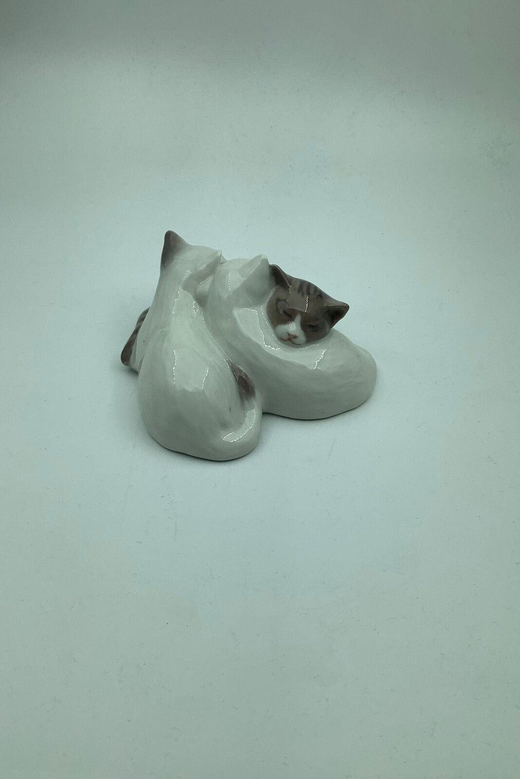 Royal Copenhagen Figure 3 cats No 304