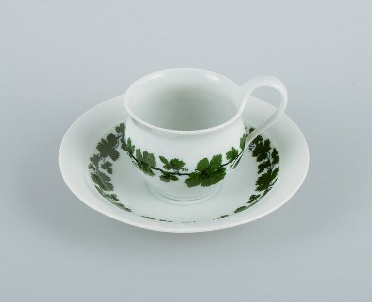 Meissen Green Ivy Vine 3 coffee cups with saucers Early 20th C