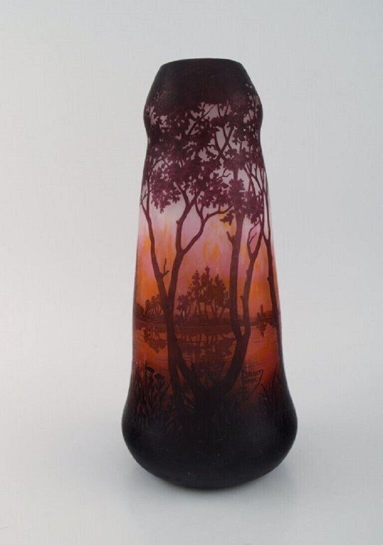 Daum Nancy France Large antique vase in art glass with lake landscape