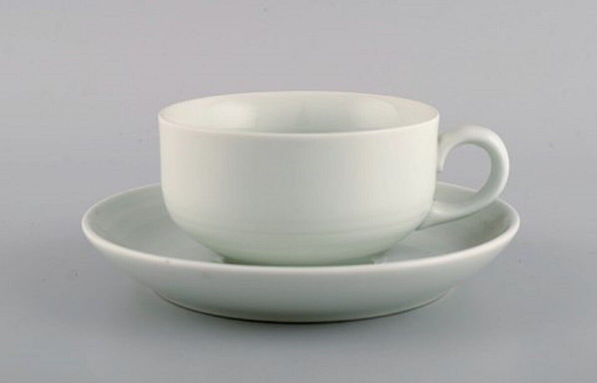 Modernist Edith Sonne White Bing and Grøndahl tea service for eight people