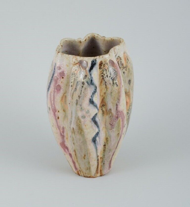 Asian ceramic vase Hand-painted with classic floral motif