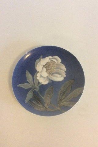 Royal Copenhagen Motif plate with Flowers No 1482/1125