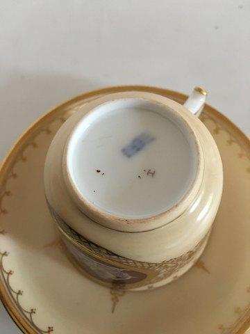 Royal Copenhagen Early Cup and saucer with Thorvaldsen Motif from 1860-1880