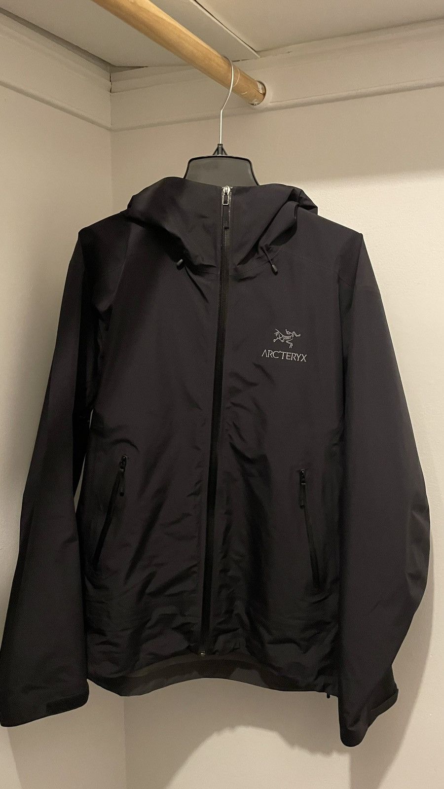 Arcteryx Beta Lt Jacket in Black, Men's (Size Large)