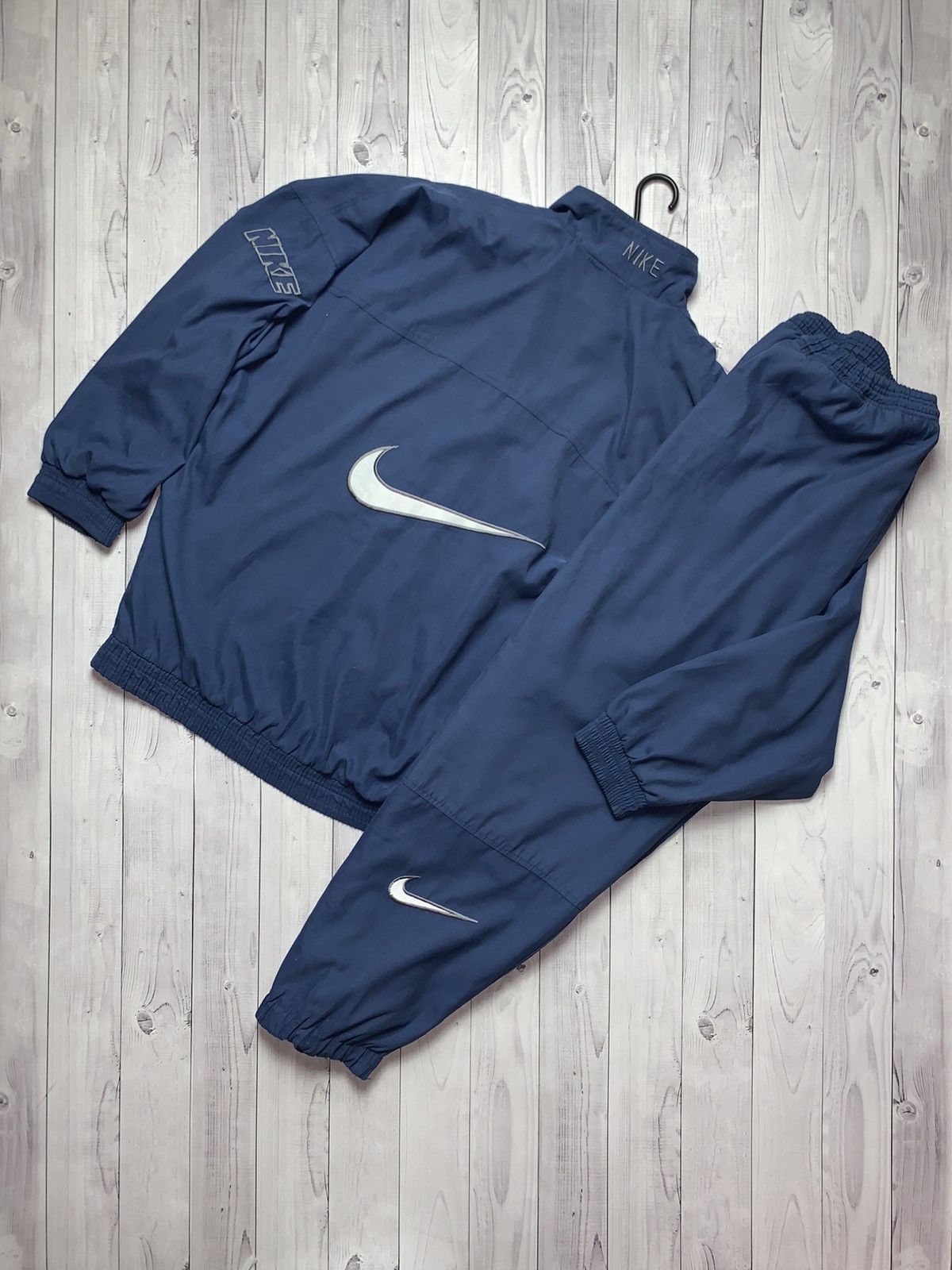 Track Suit Nike Swoosh Size XL Logo in Grey, Men's