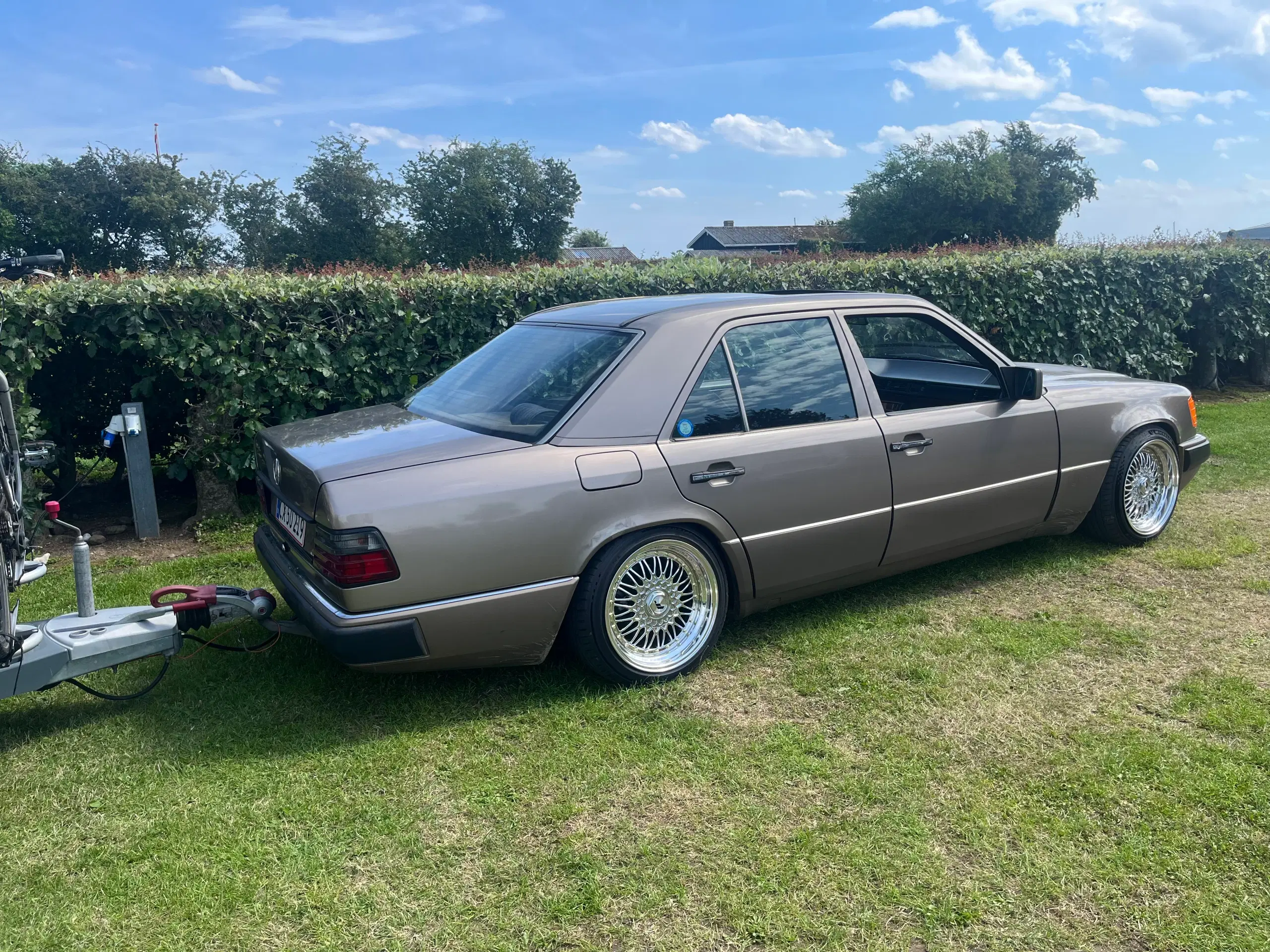 Mercedes W124 E230