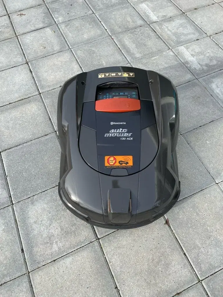 Husqvarna Automower 230