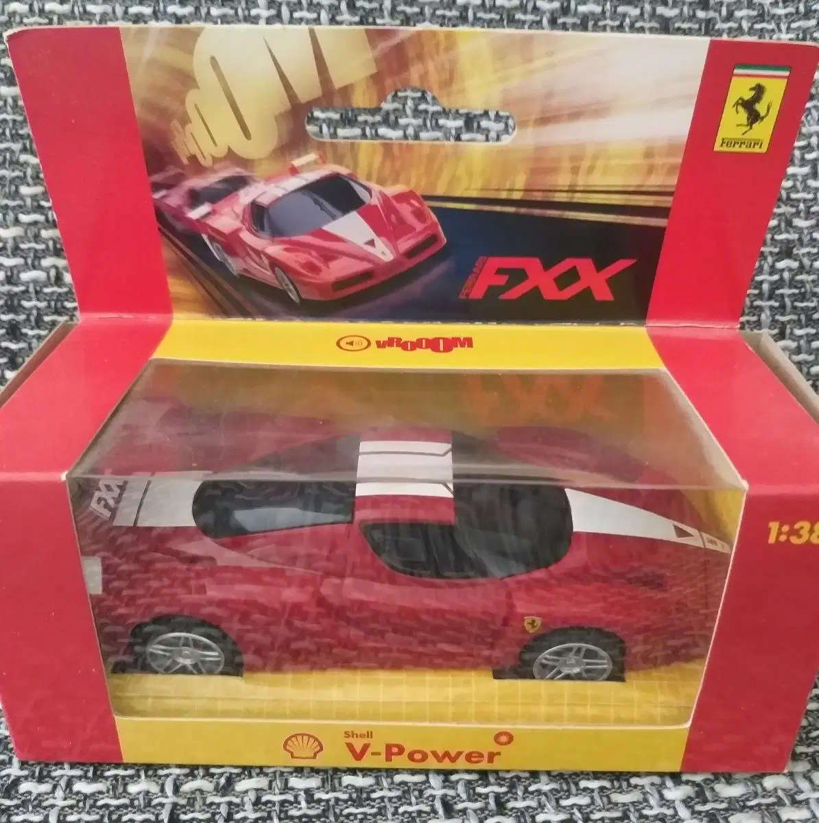 Modelbil Ferrari skala 1:38