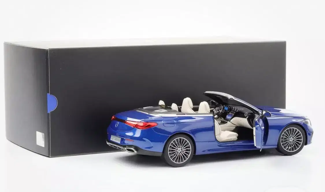 1:18 Mercedes CLE Cabriolet 2024