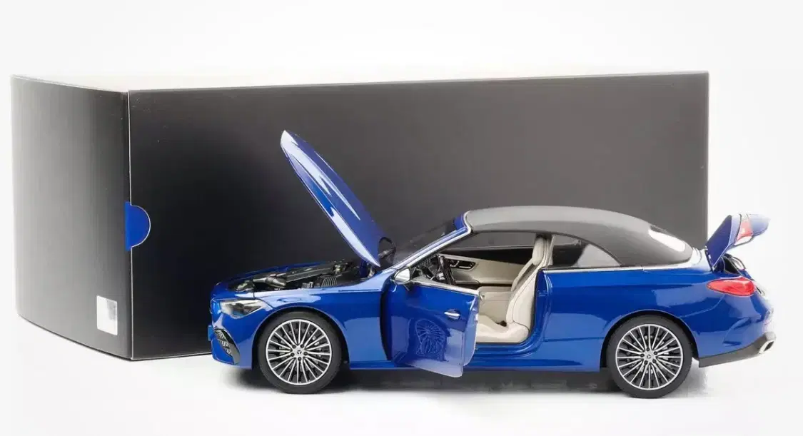 1:18 Mercedes CLE Cabriolet 2024