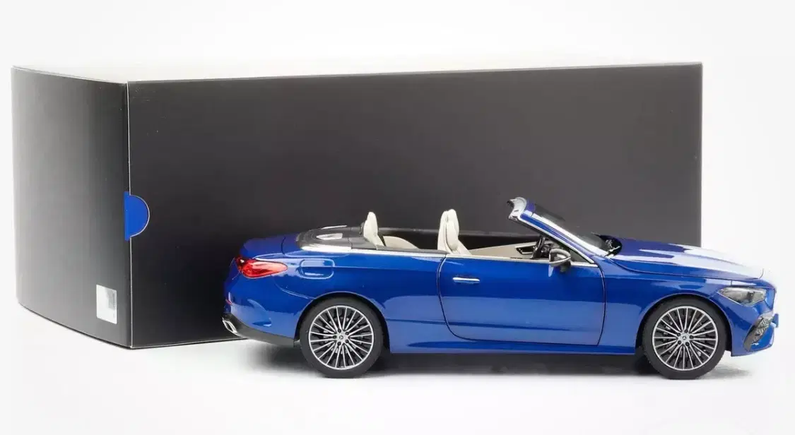 1:18 Mercedes CLE Cabriolet 2024