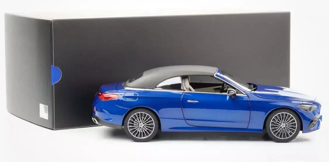 1:18 Mercedes CLE Cabriolet 2024