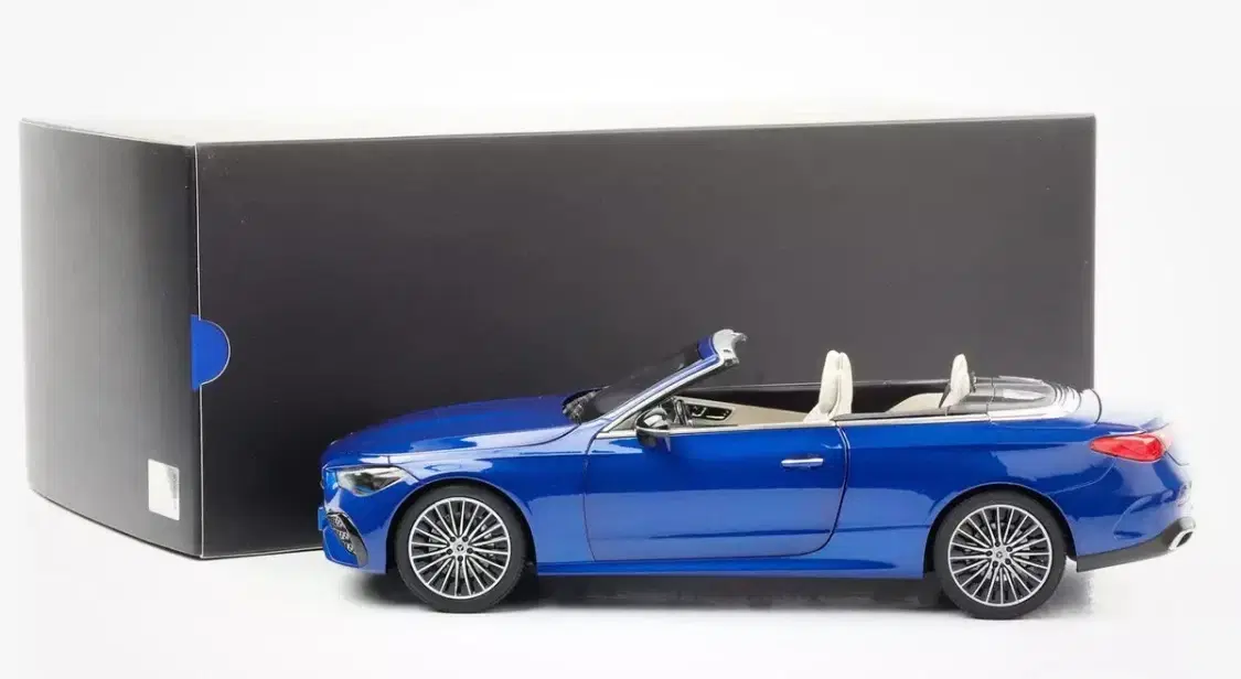 1:18 Mercedes CLE Cabriolet 2024