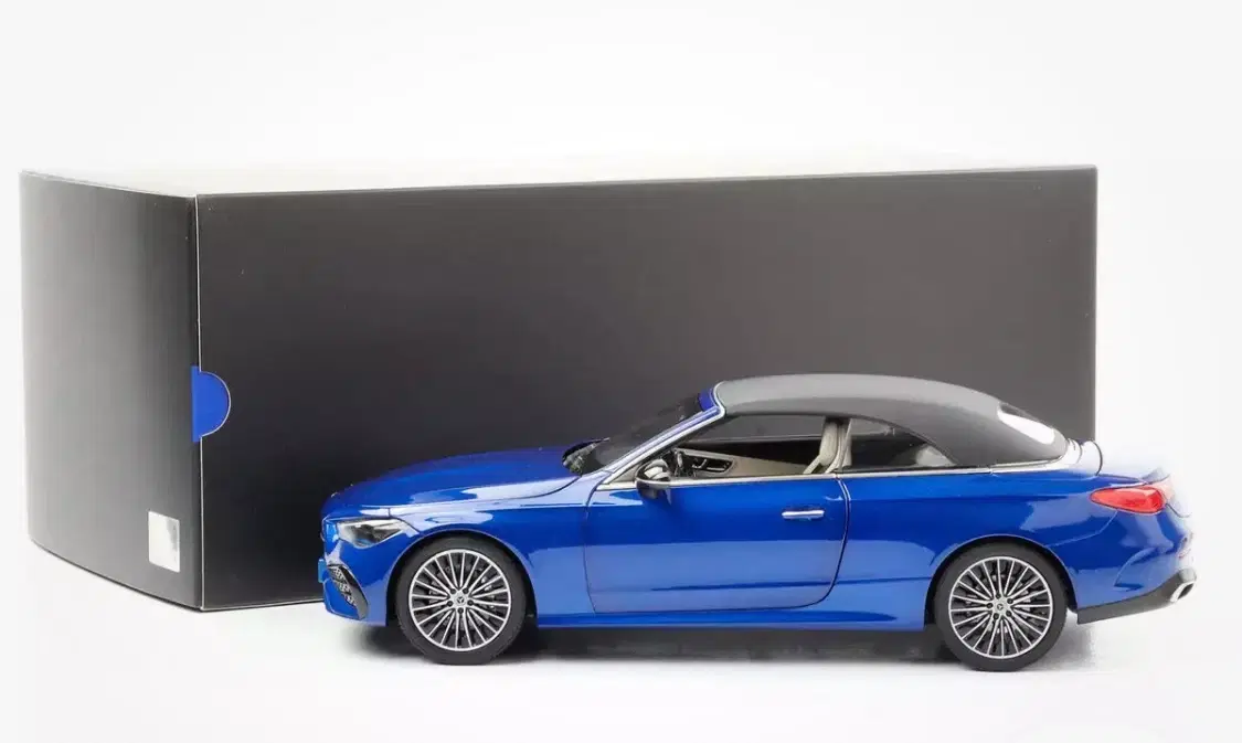 1:18 Mercedes CLE Cabriolet 2024