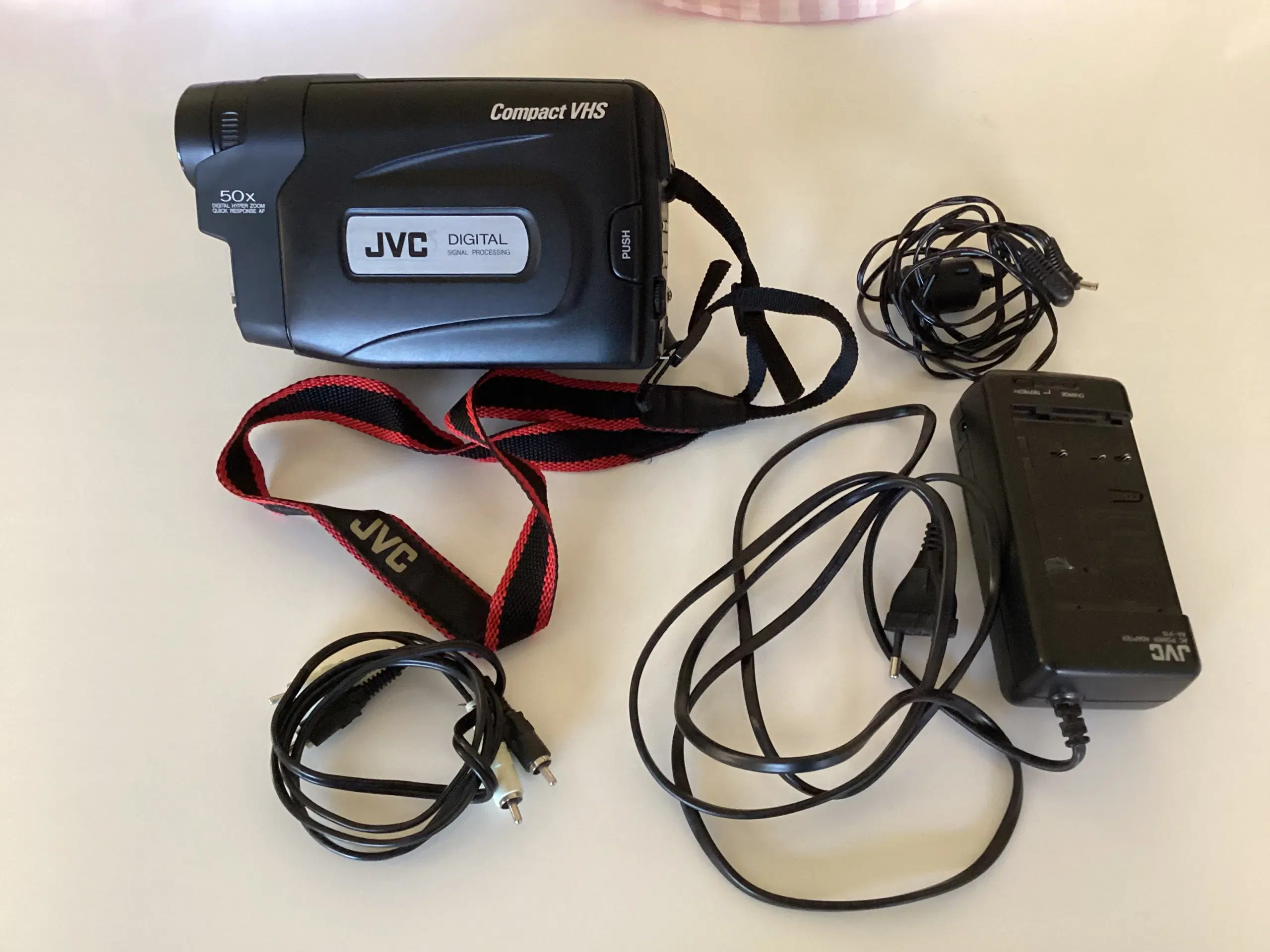 JVC videokamera til VHS-C videobånd
