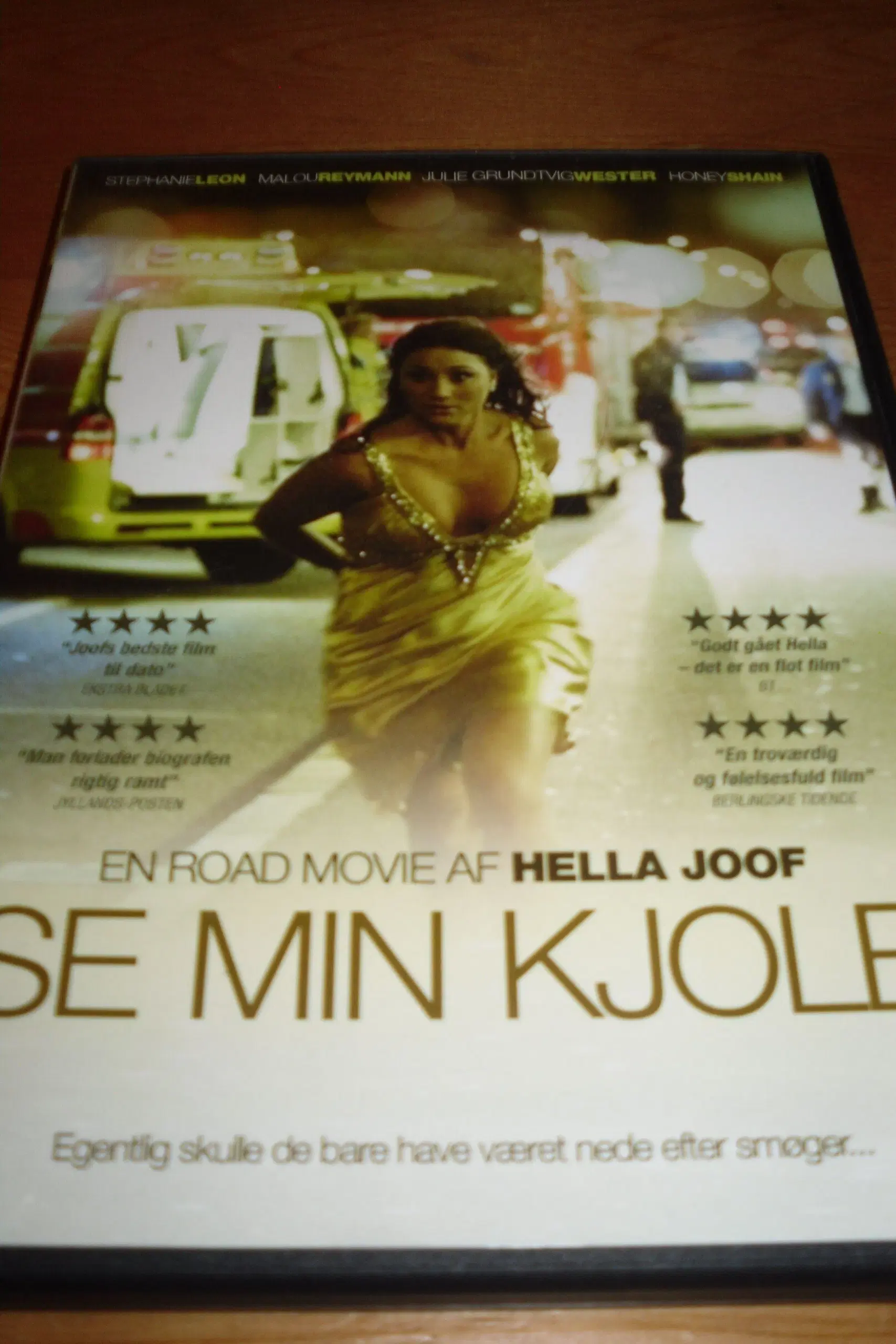 HELLA  Joof; Se min kjole