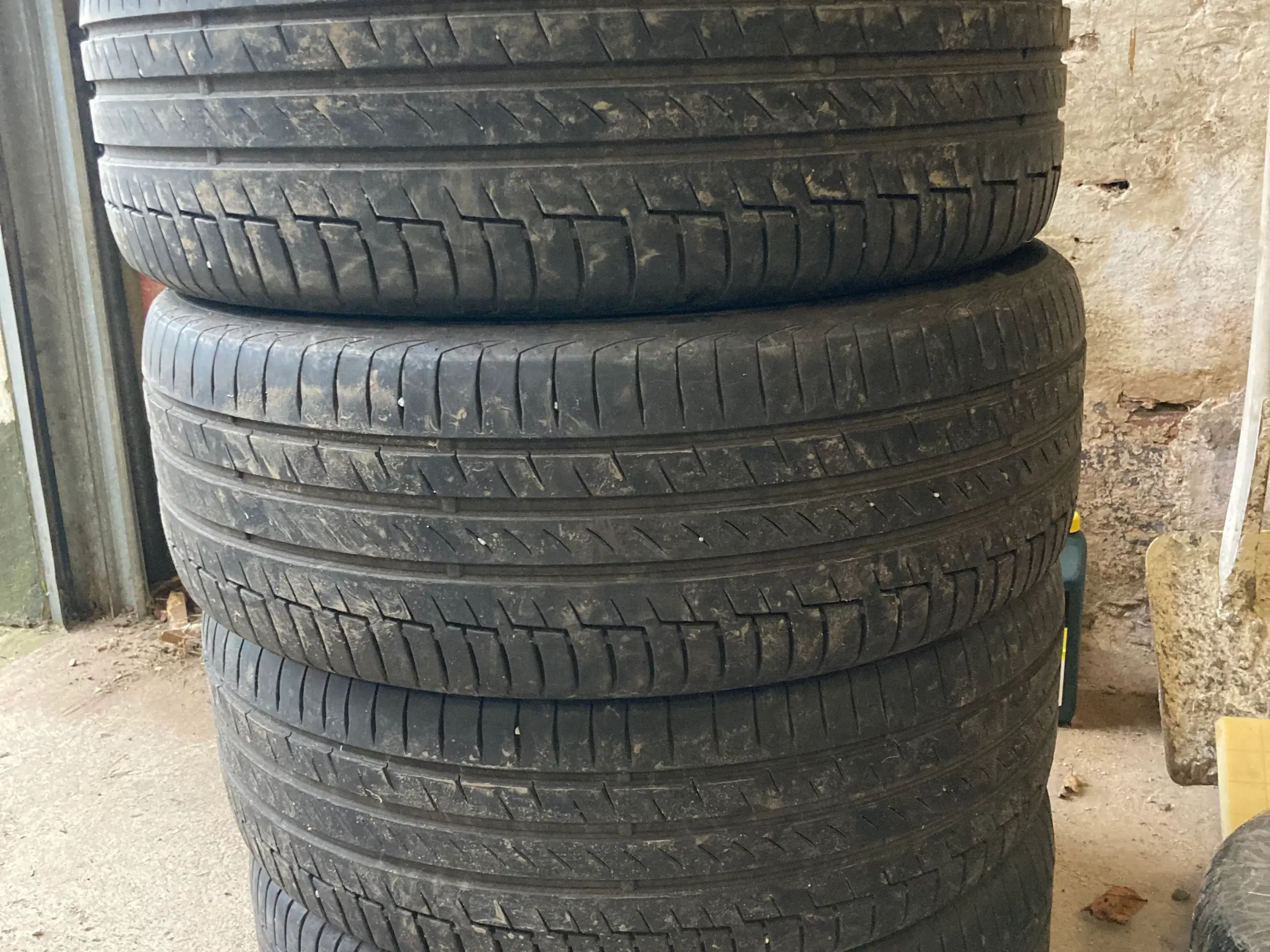 225/55R19  Continental premiumcontact 6