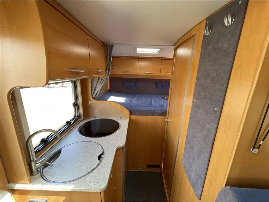 2006 - Hymer Van 522     AutocamperHymer Van 522l Årg 2006 SÆLGES TIL CVR NUMMER