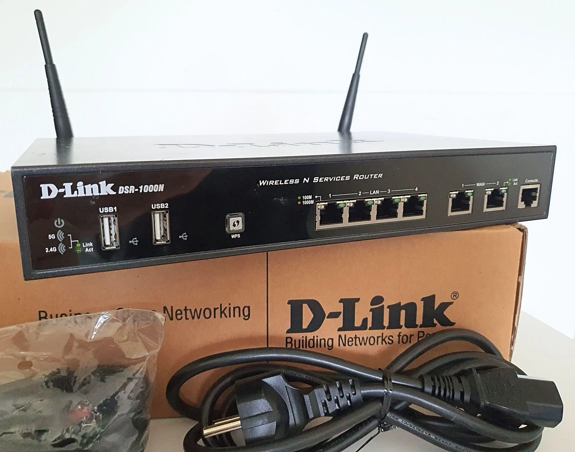 D-Link DSR-1000N WiFi router