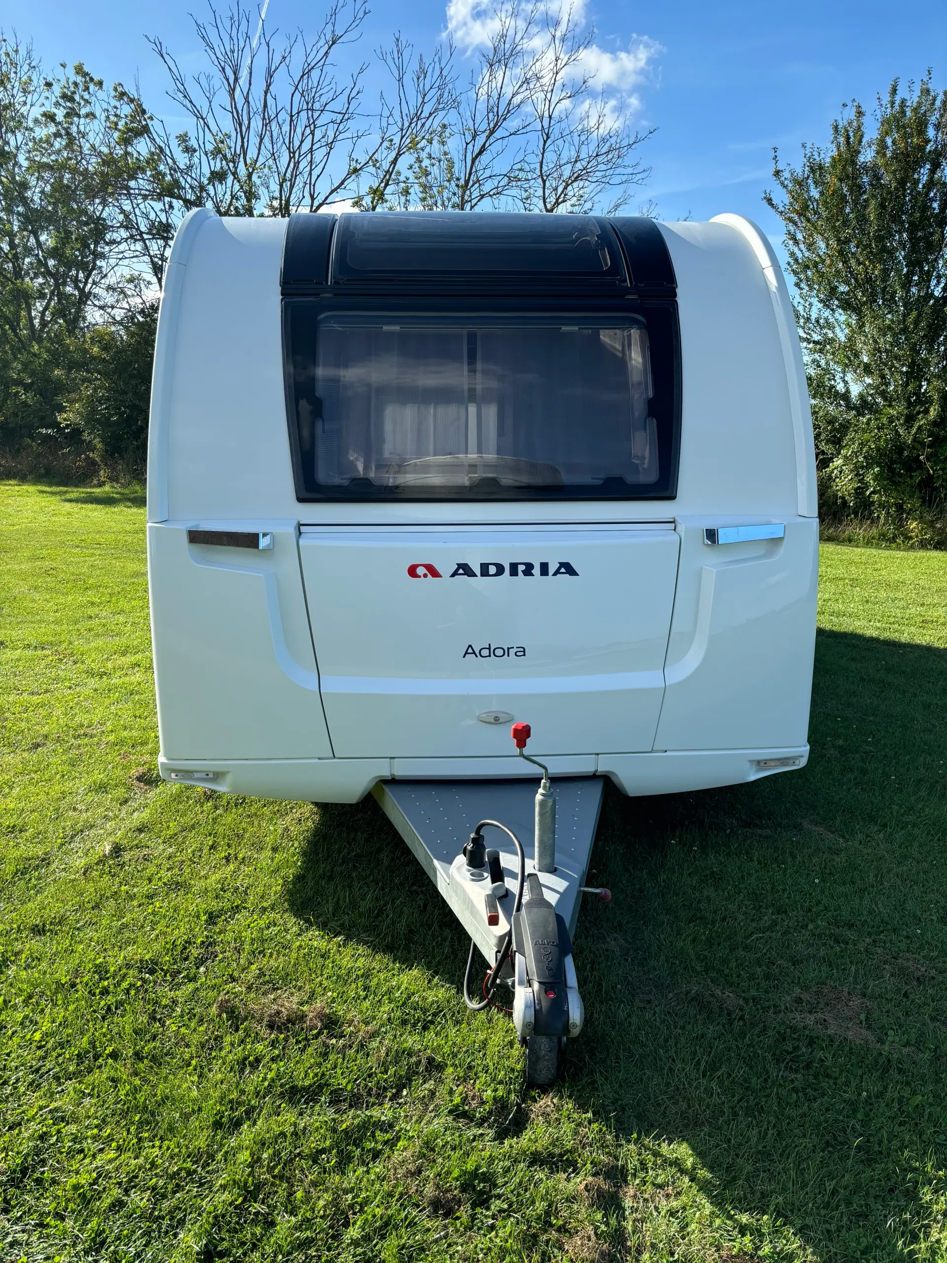 Adria Adora 482 LU med unik aircon