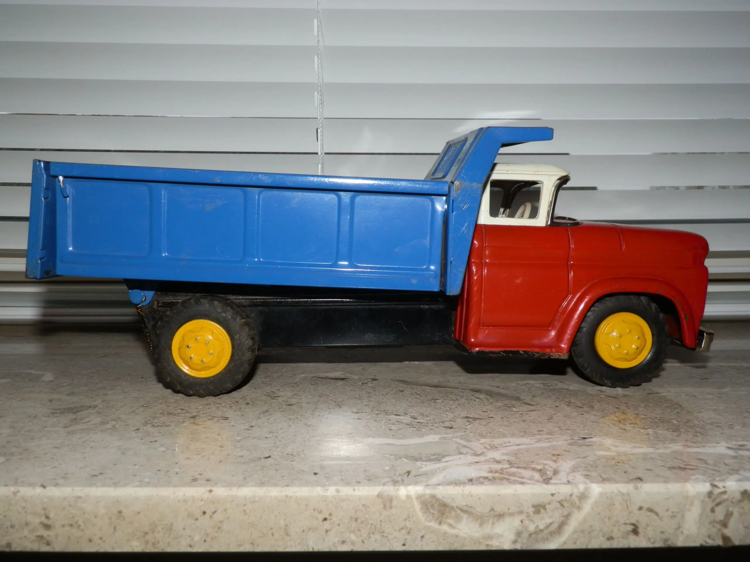 KO Chevrolet Dump Truck årg 1960