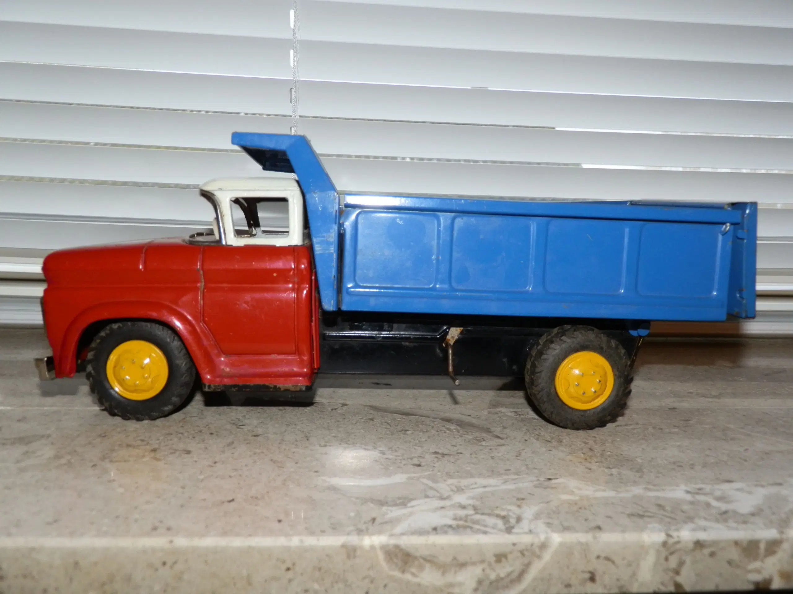 KO Chevrolet Dump Truck årg 1960