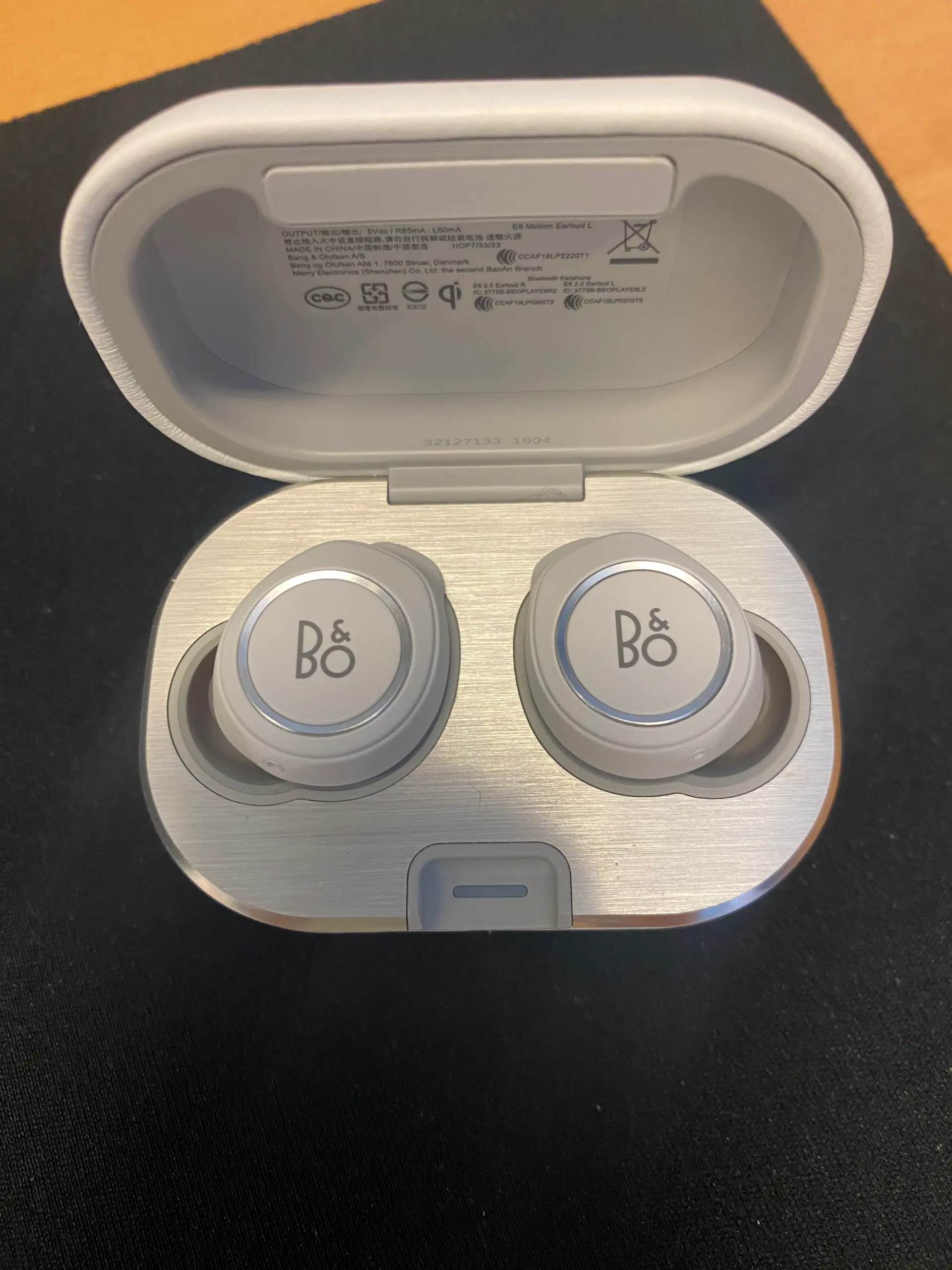 AirPods B OG O