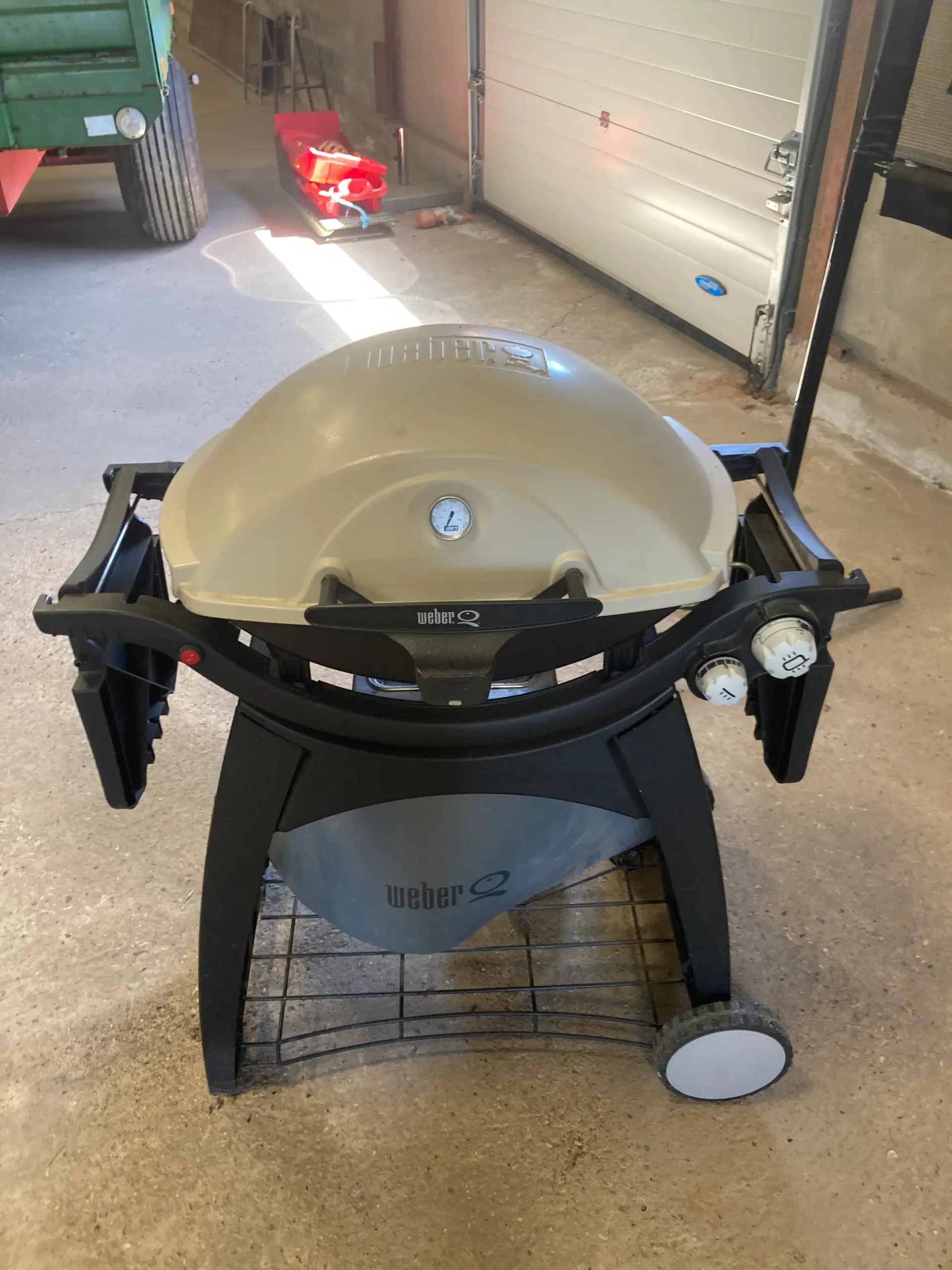 Gas grill