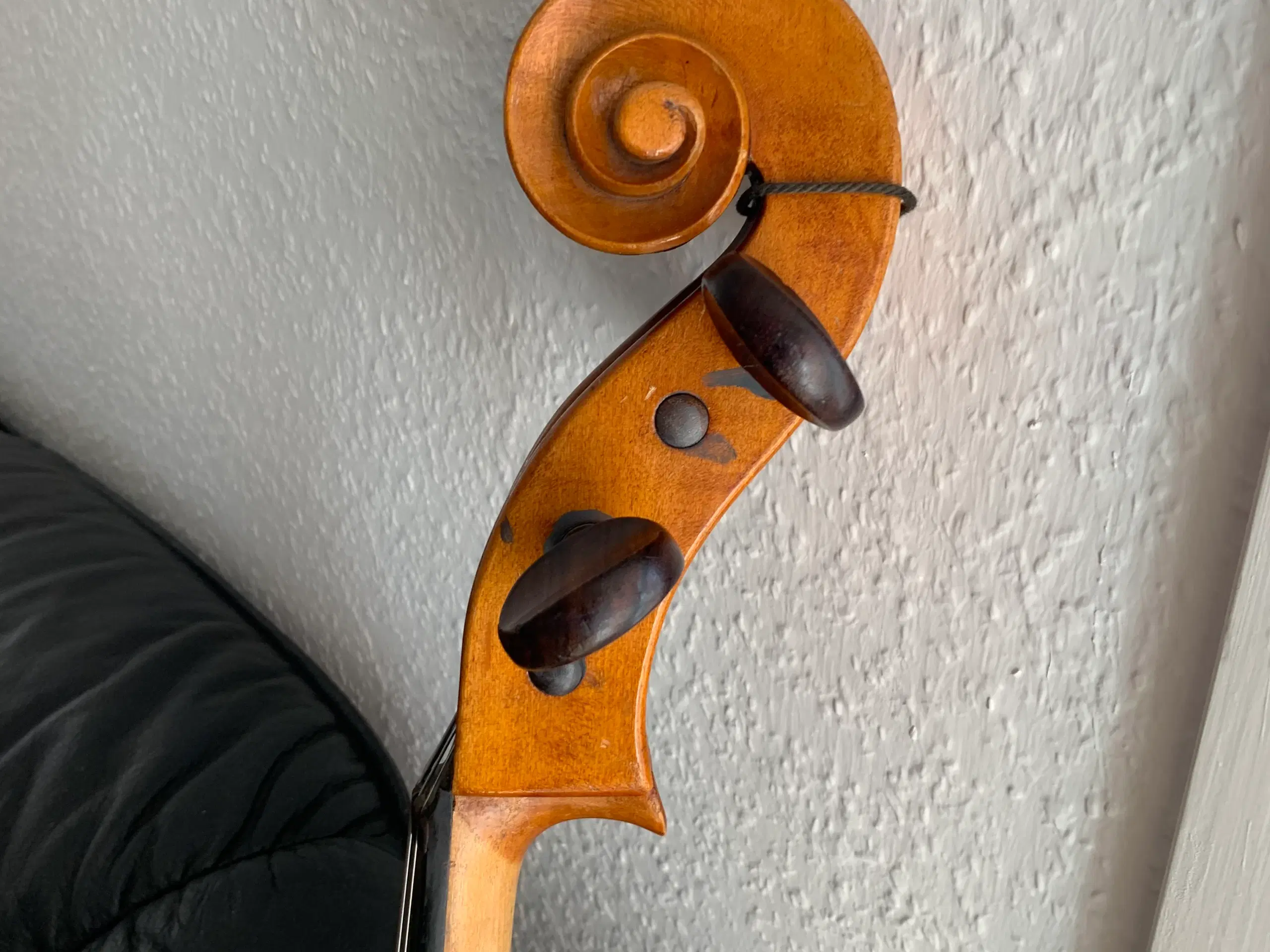 Gammel Cello