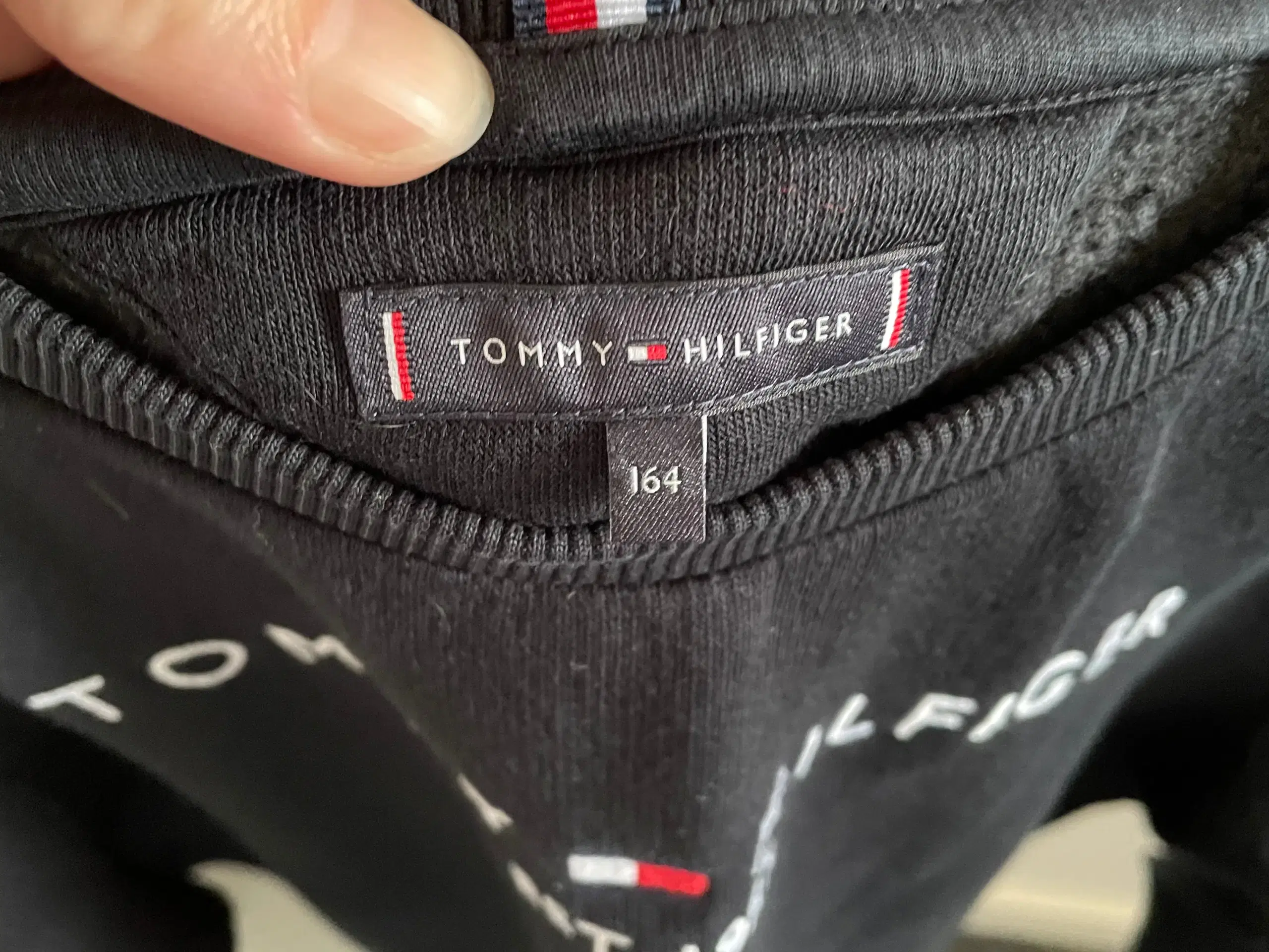 Tommy Hilfiger sweatshirt str 164