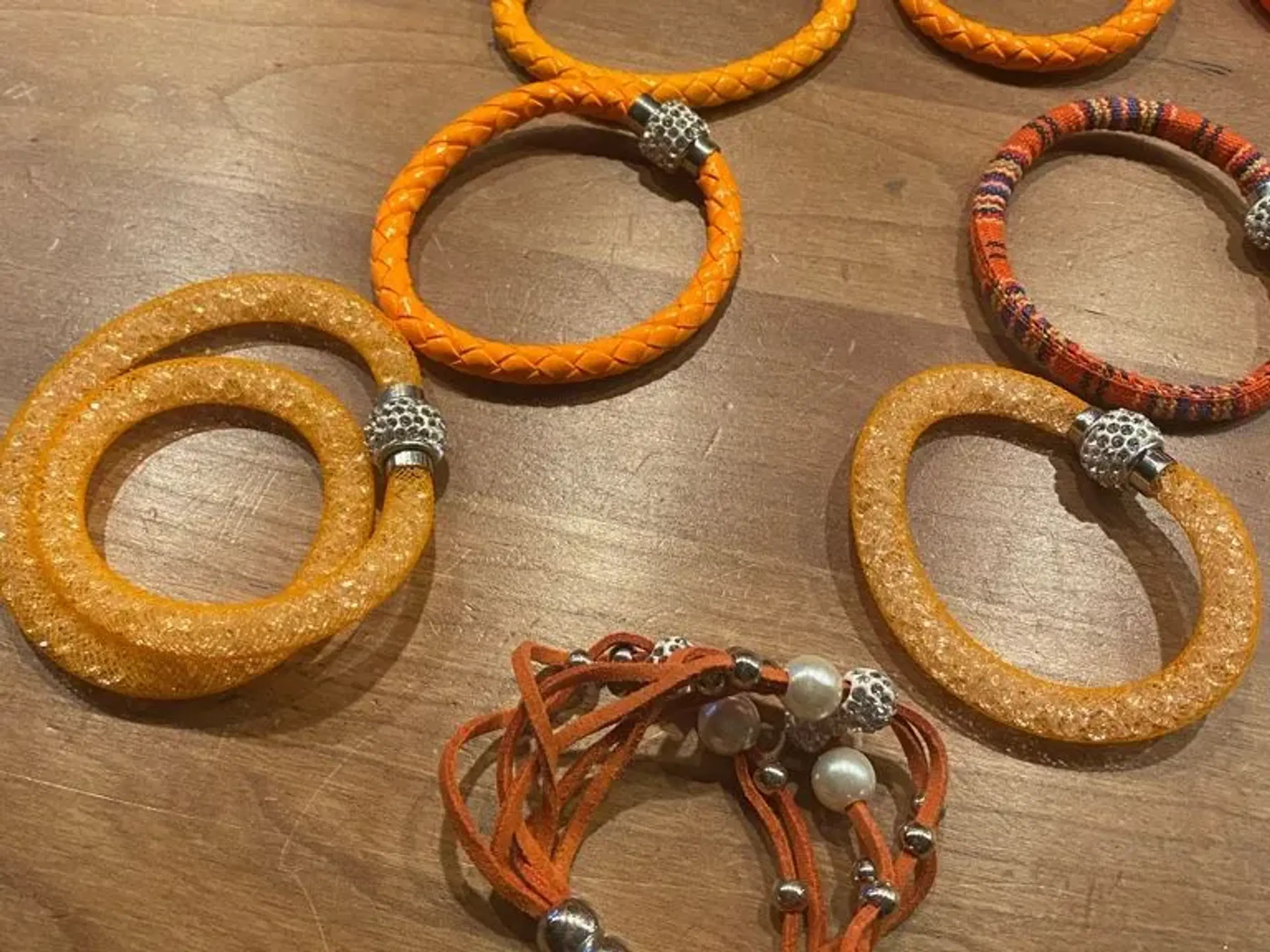 Flotte orange armbånd