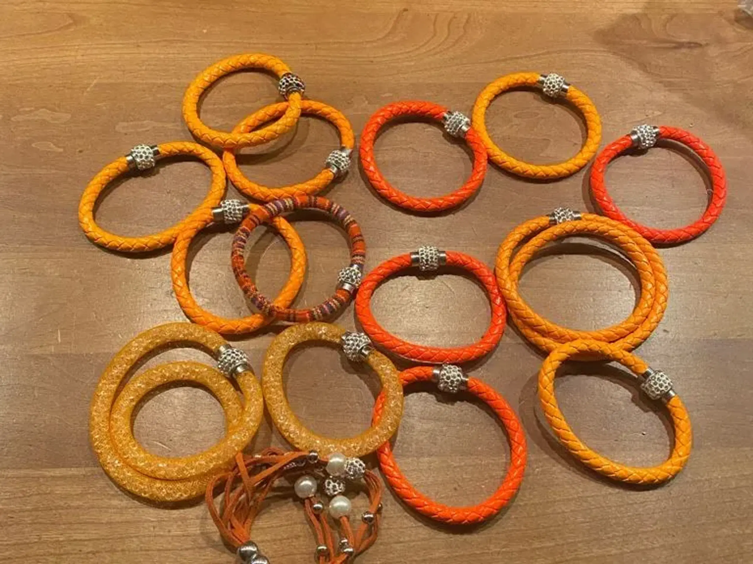 Flotte orange armbånd